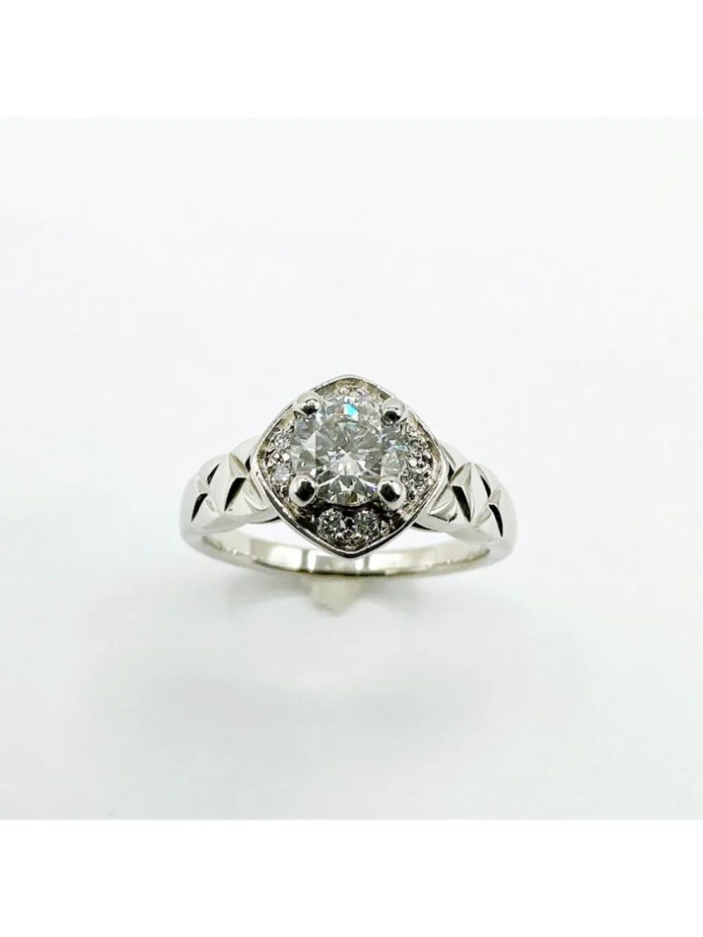 Chanel Coco Crush Diamond Platinum Gia With Ring